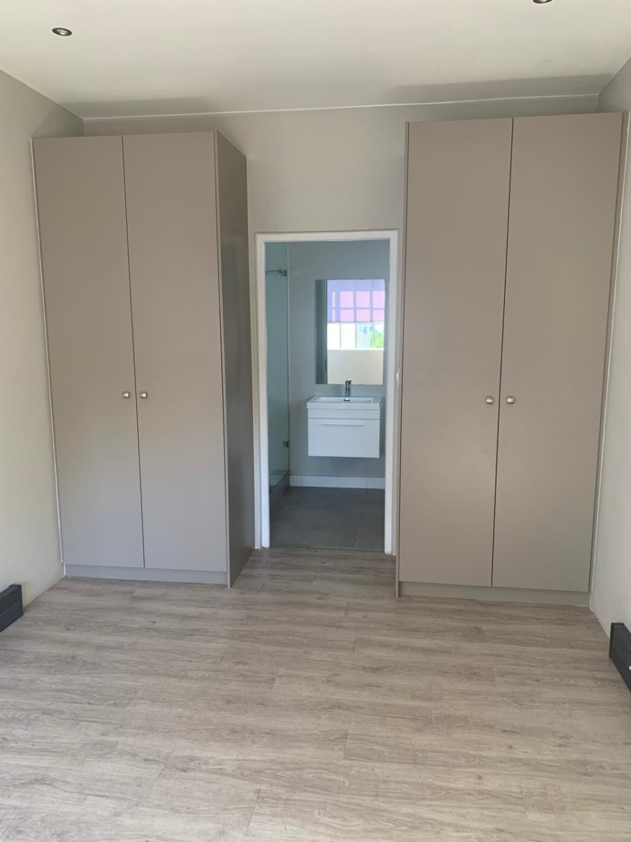 To Let 1 Bedroom Property for Rent in Paardevlei Western Cape